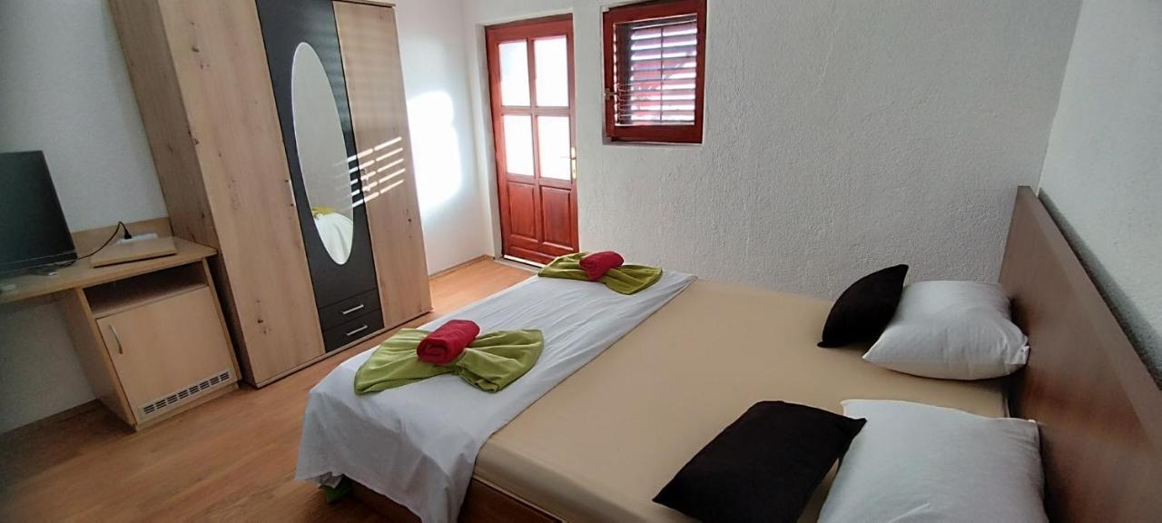 Apartments Andela Starigrad Exterior photo